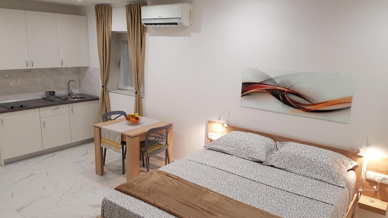 Apartment Tales Of Split - 100 Meters From The Seafront Split